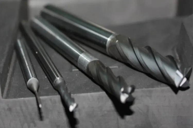 Karbon fiber öğütme kesici ne kadar dayanıklı?